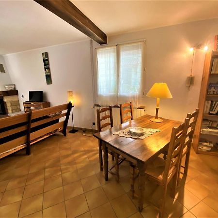 Gite De Groupe 15 A 19P, Parc, Salle De Reception - Chambres D'Hotes En Semaine Вилньов-дю-Берг Екстериор снимка