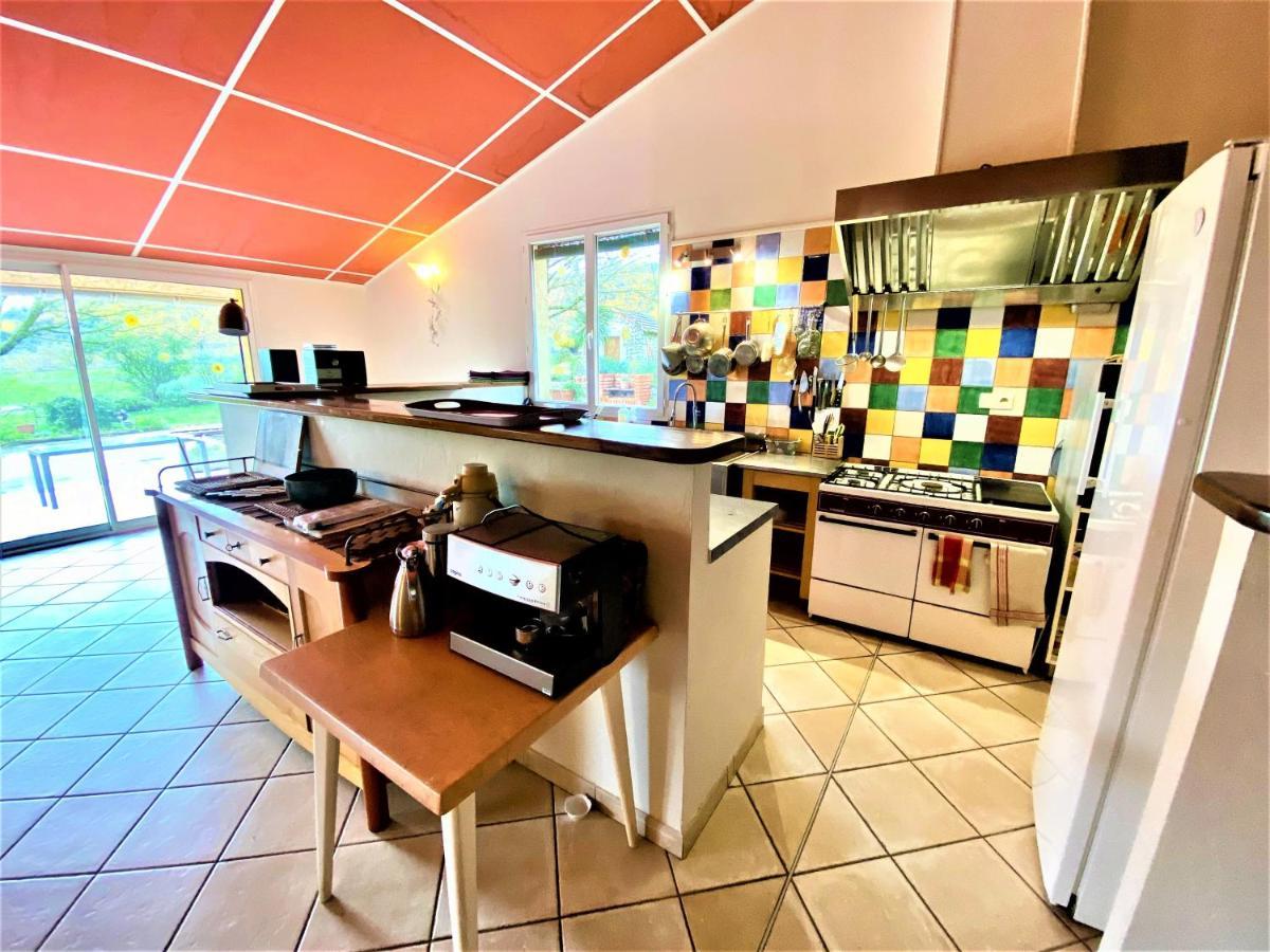 Gite De Groupe 15 A 19P, Parc, Salle De Reception - Chambres D'Hotes En Semaine Вилньов-дю-Берг Екстериор снимка