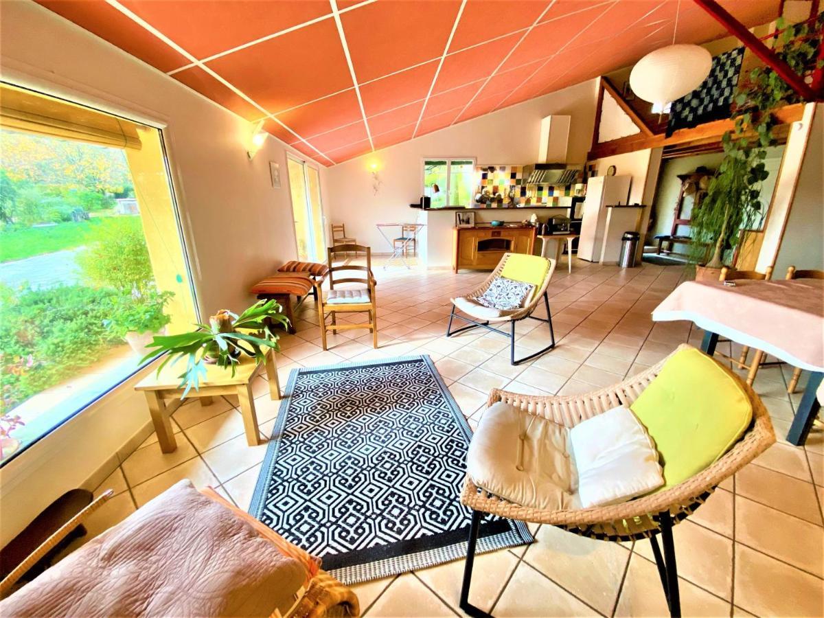 Gite De Groupe 15 A 19P, Parc, Salle De Reception - Chambres D'Hotes En Semaine Вилньов-дю-Берг Екстериор снимка