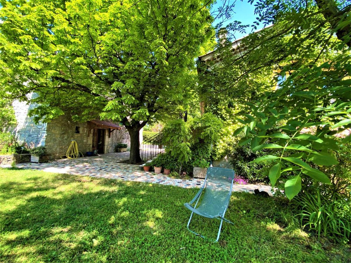Gite De Groupe 15 A 19P, Parc, Salle De Reception - Chambres D'Hotes En Semaine Вилньов-дю-Берг Екстериор снимка